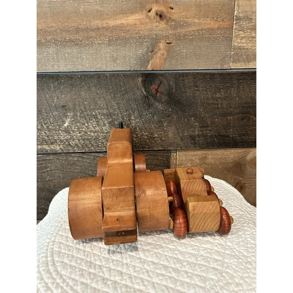 VINTAGE WOODEN‎ HANDCRAFTED  TOYSHANDMADE COLLECTABLE